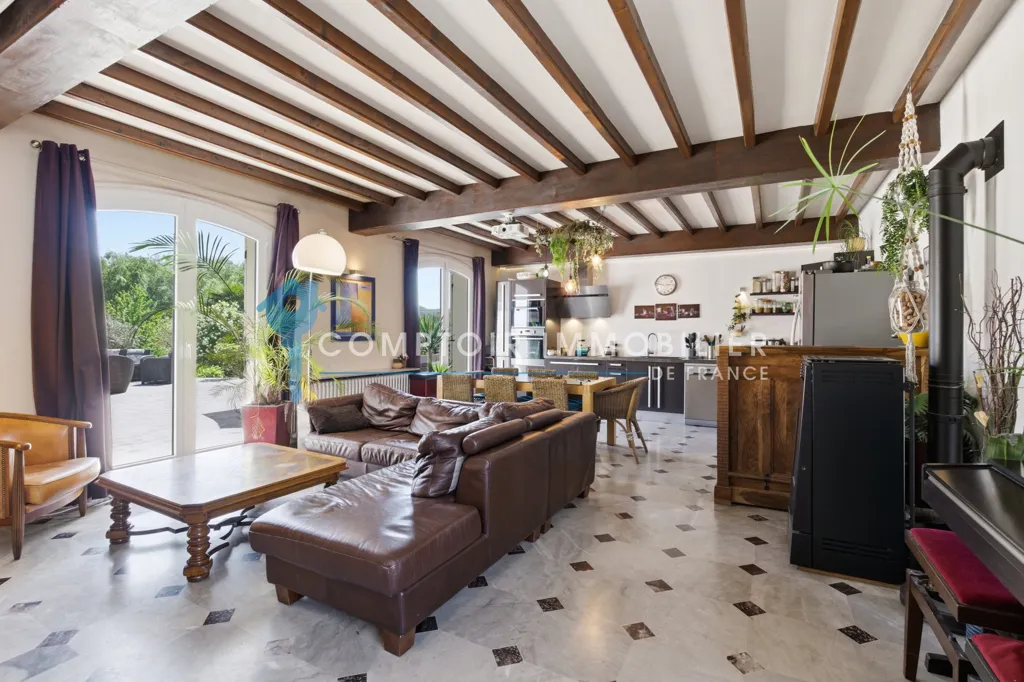 Séjour - Maison avec Vue Panoramique et Piscine à Meylan