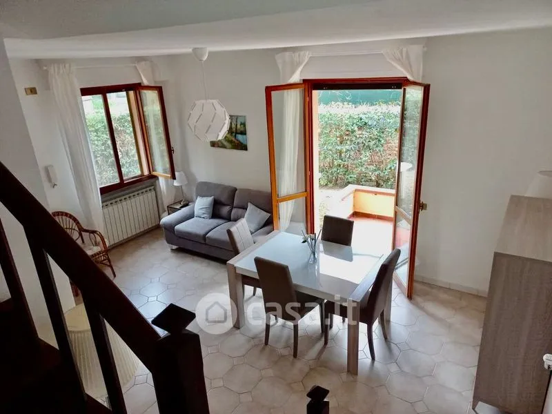 Salle à manger - Bifamiliar Villa with Garden in Pisa