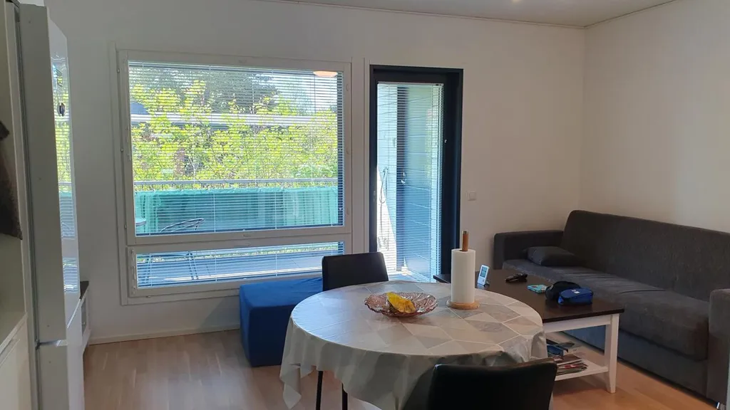Elutuba - Modern End-Terrace Flat with Sauna in Tikkurila