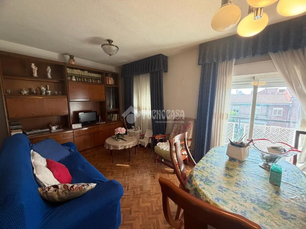 Séjour - Two-Bedroom Flat in Central Madrid