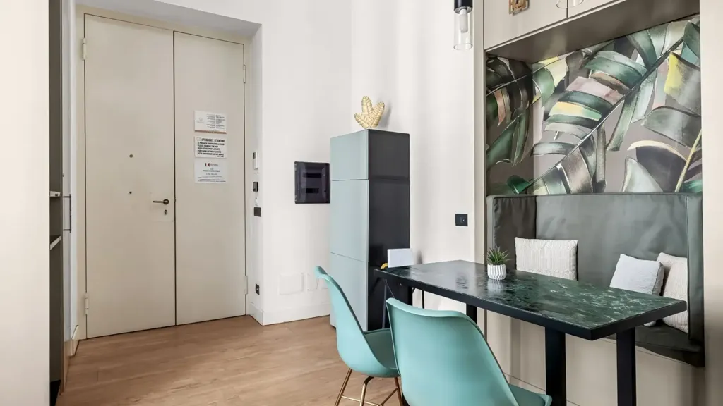 Dining Room - Fully Furnished Flat in Historic Centre, Naples
