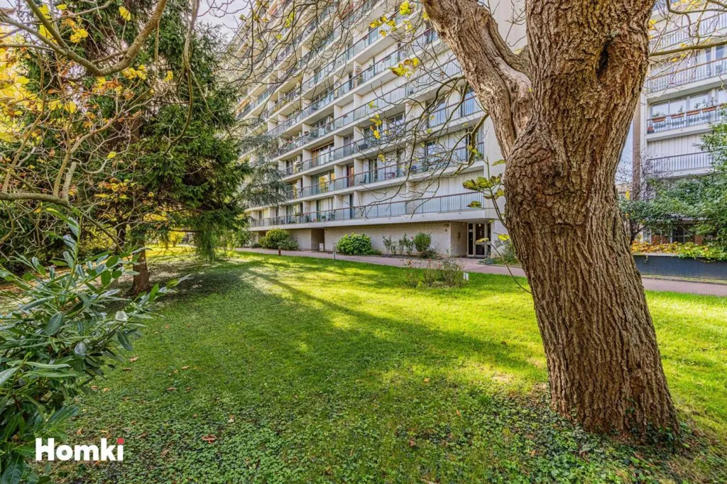 Jardin - Appartement T5 avec Balcons à Villejuif