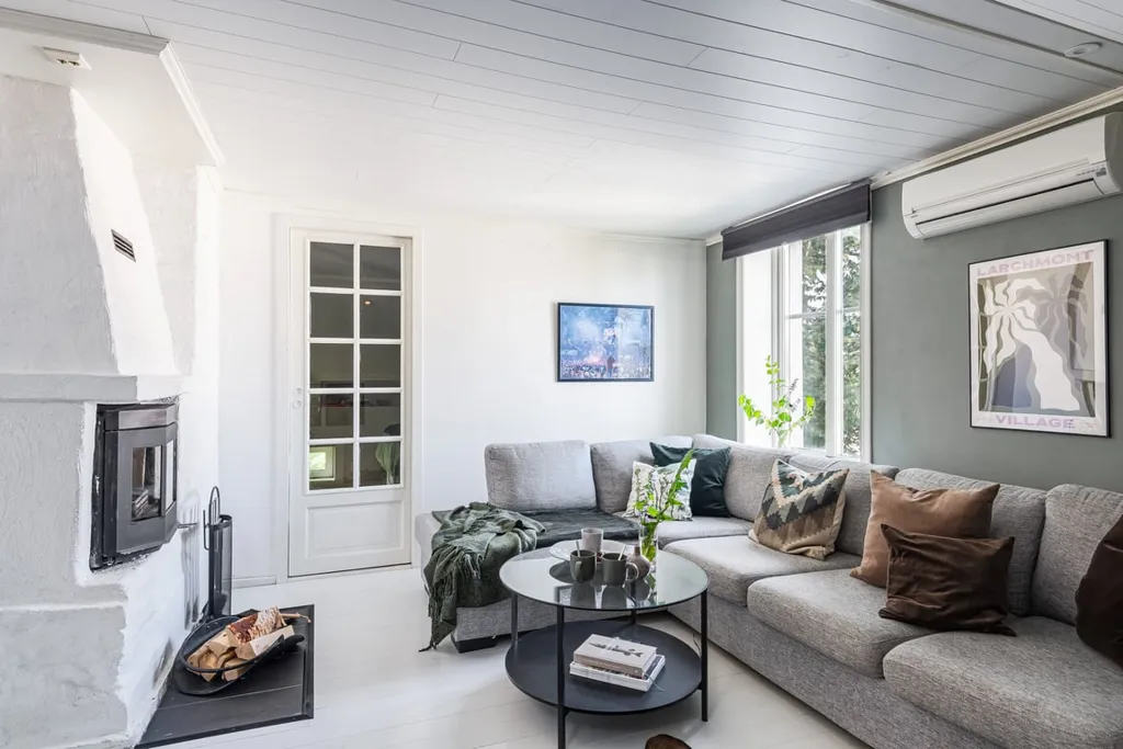 Soggiorno - Charming Attic Flat with Sundsvall Bridge View
