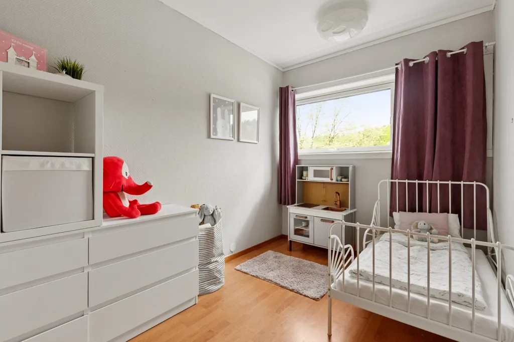 Magamistoad - 4-Bedroom Apartment with West-Facing Balcony in Trondheim
