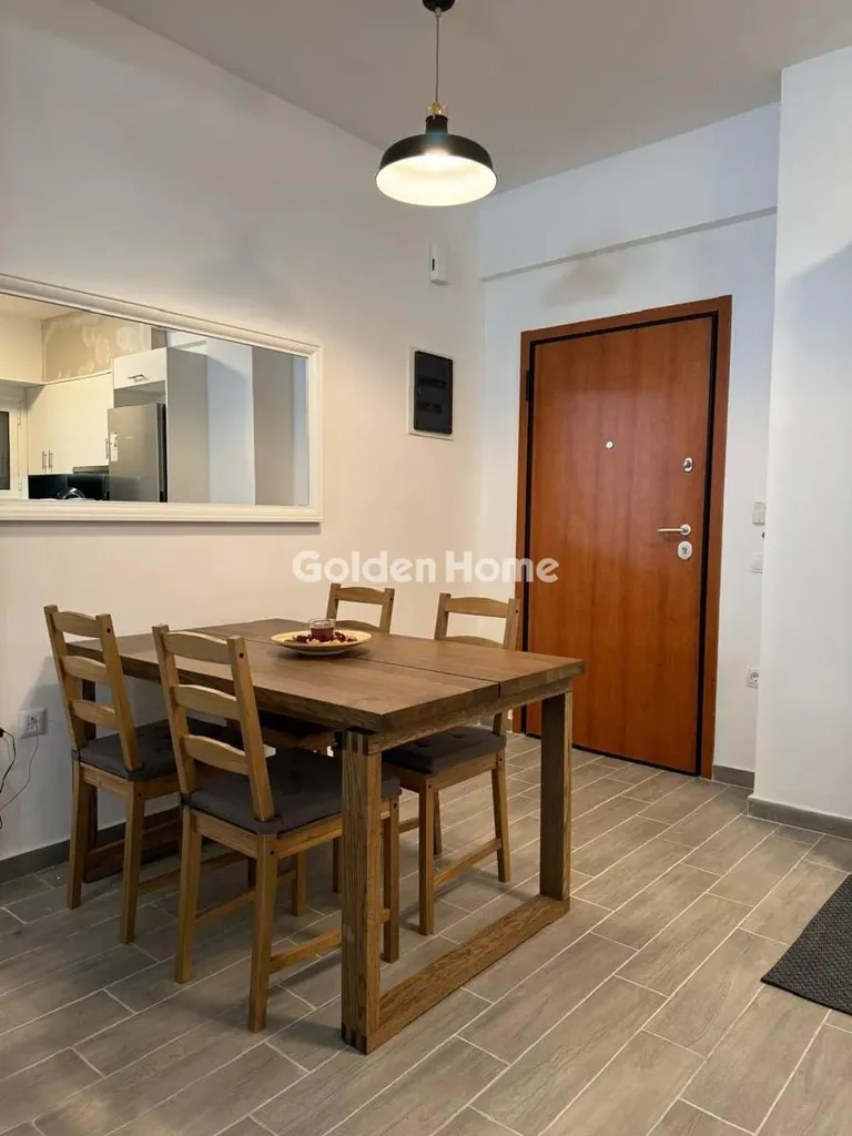 Söögituba - Fully Renovated Flat with Balcony in Pagkrati