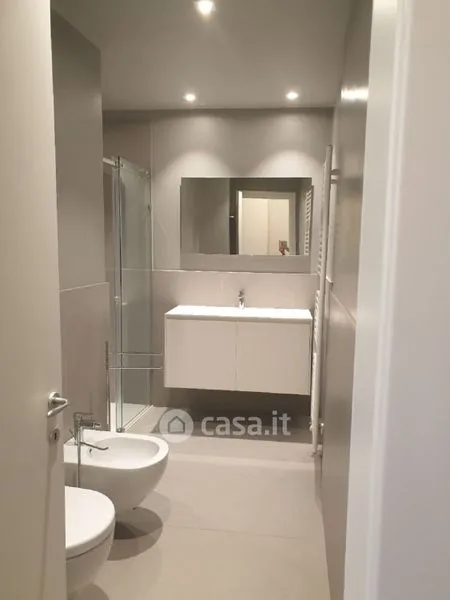 Salles de bain - Mansarded Apartment in Historic Centre, Verona