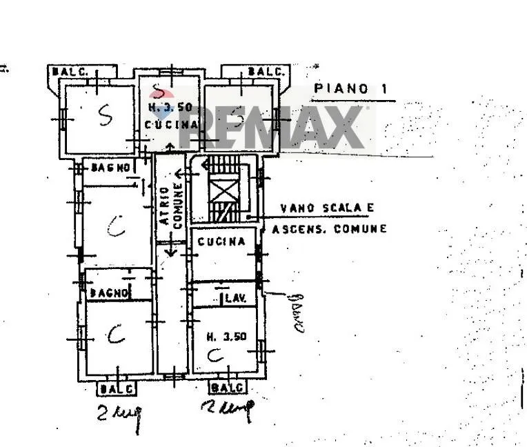 Plan - Spacious Apartment with Balconies in Brescia