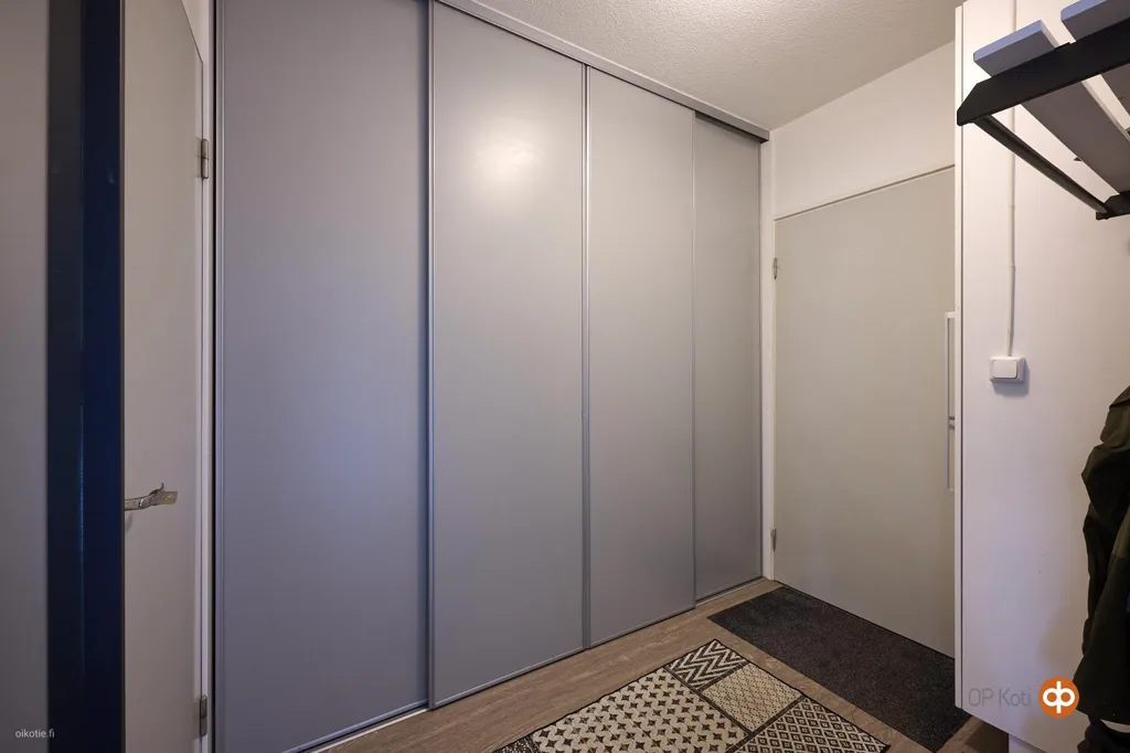 Toad - One-Bedroom Flat with Garden Access in Halikko