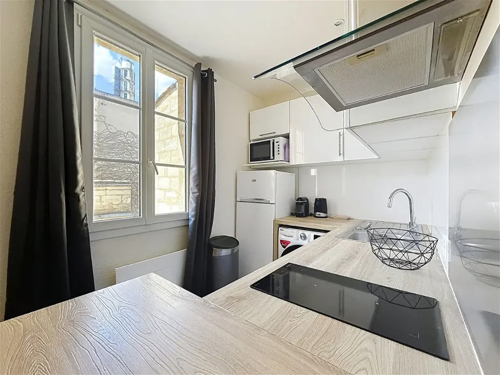Cuisine - Appartement Refait à Neuf avec Vue Cour à Bordeaux
