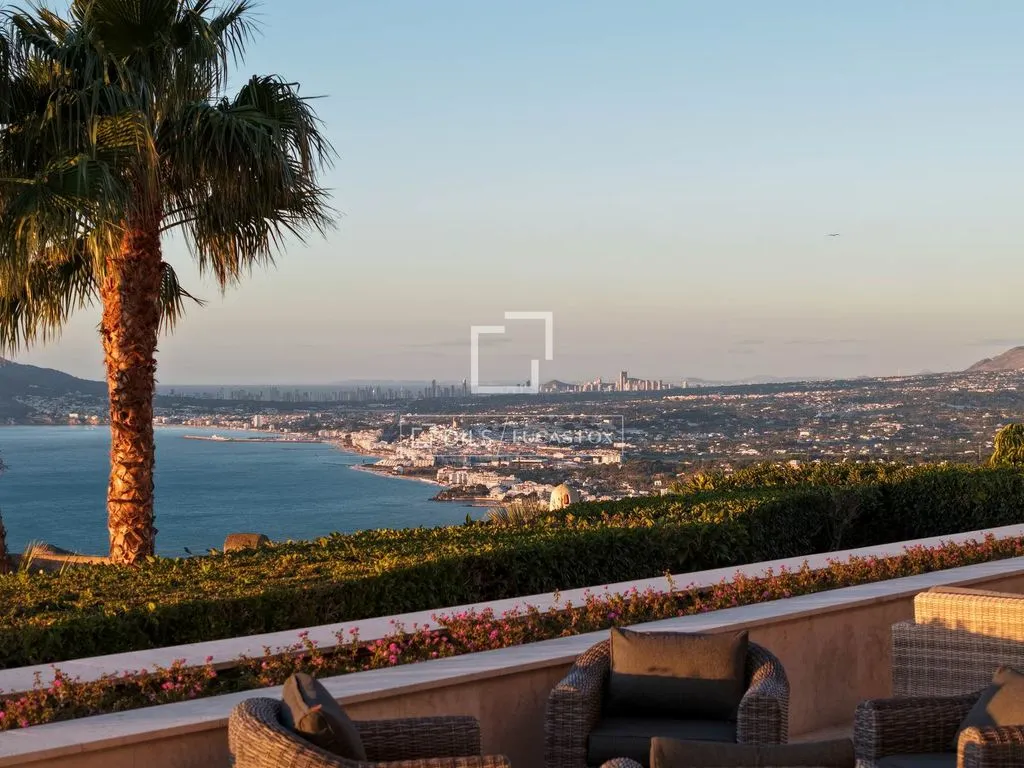 Terrass - Luxury Villa with Sea View in Altea Hills