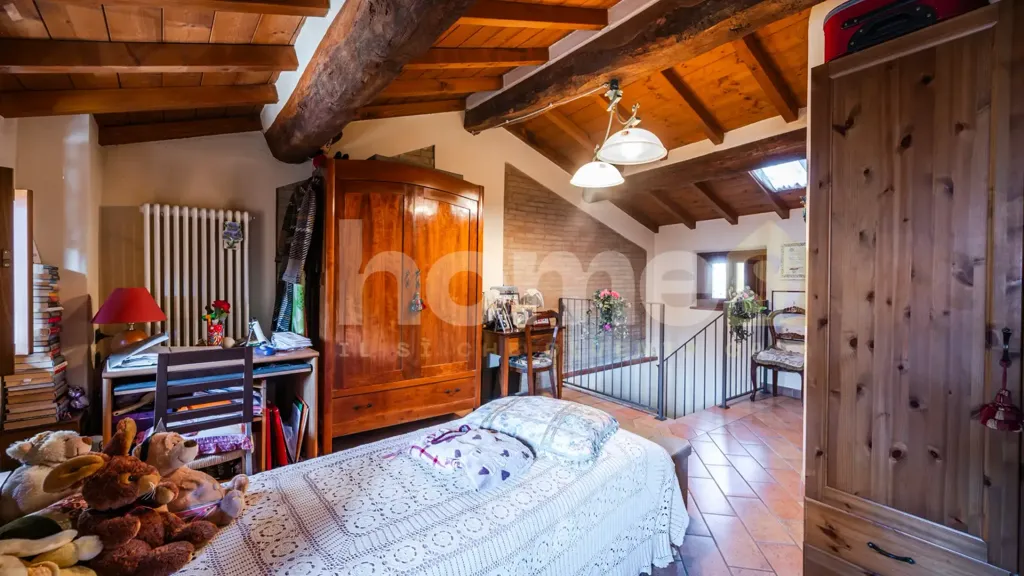 Magamistoad - Rustic Terraced House with Historical Charm in San Polo D'Enza