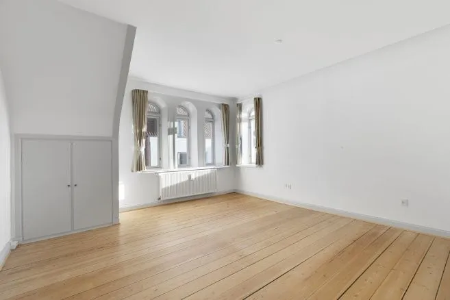 Pièces - Six-Bedroom Flat with Terrace in Varde