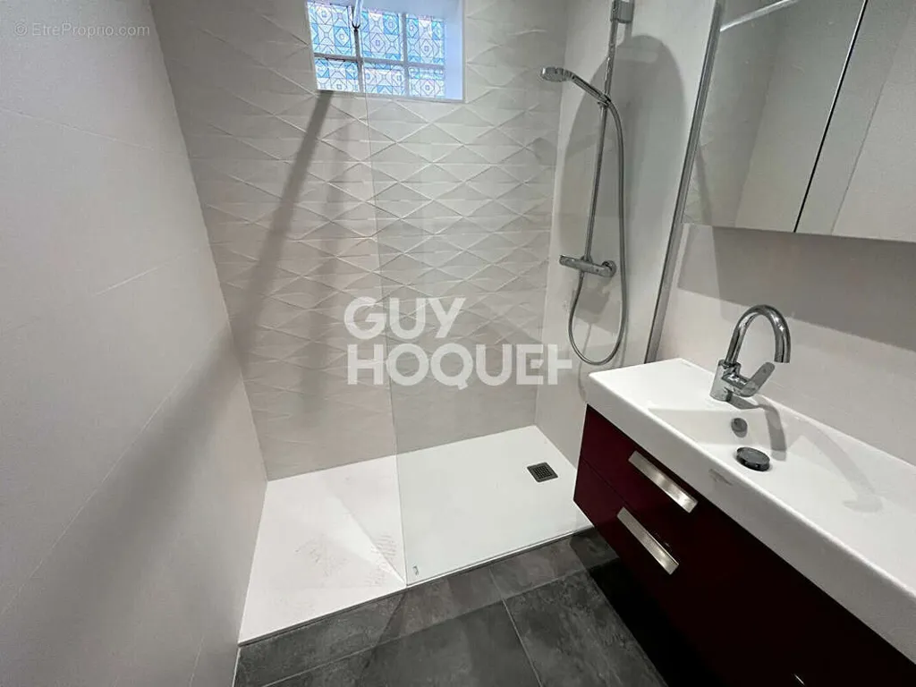 Vannitoad - Luxury T4 Flat with Terrace in Mas Vermeil