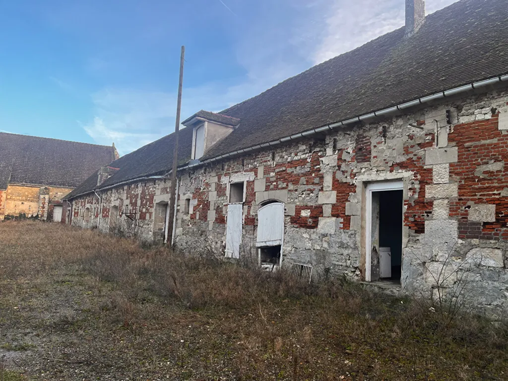 Välivaade - Renovatable Barn in Estrées Saint Denis