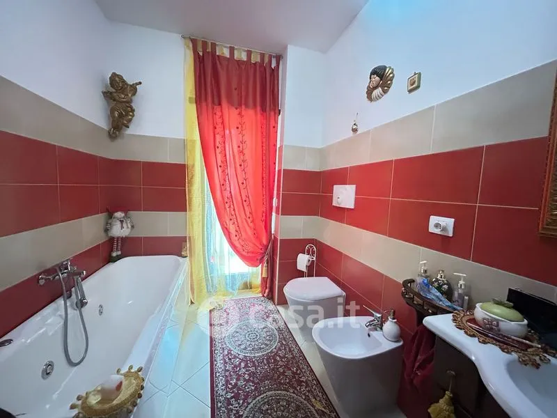 Salles de bain - Modern Apartment with Balcony in Potenza
