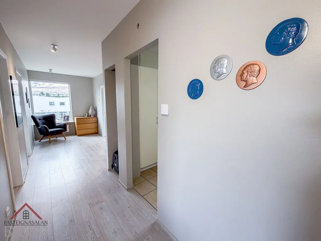 Esik - Apartment with South Balcony in Akureyri