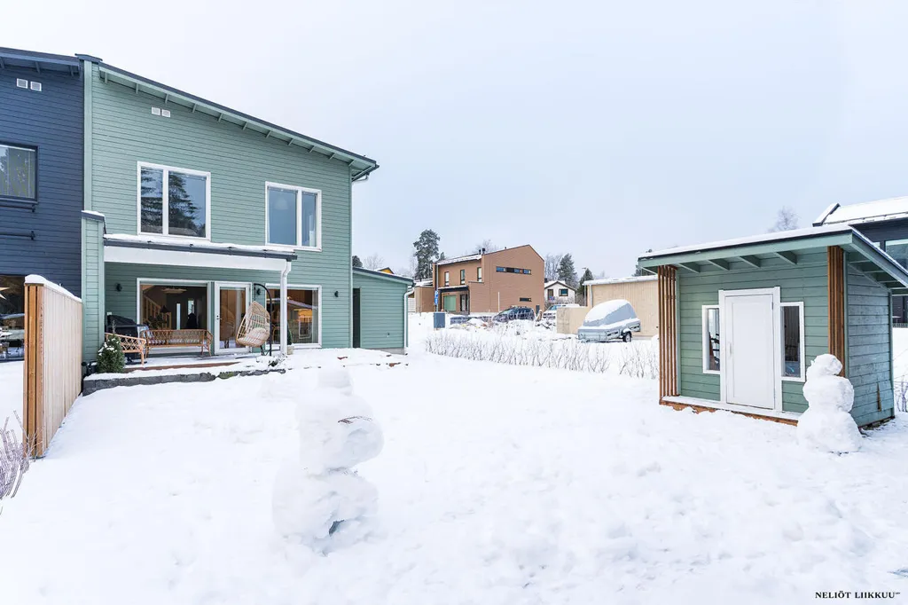Aed - Modern House with Sauna and Carport