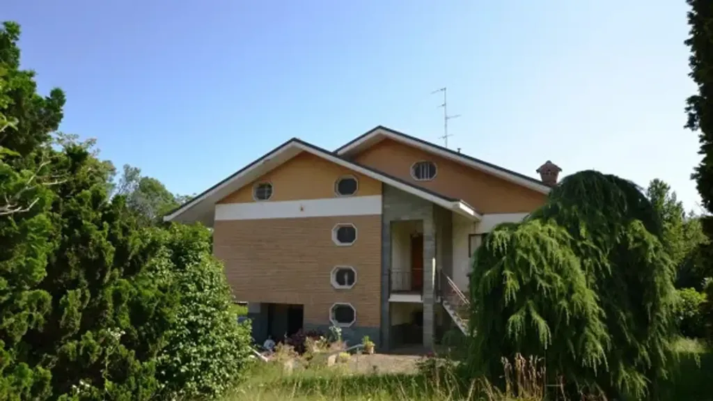 Välivaade - Villa with Private Garden in Biella