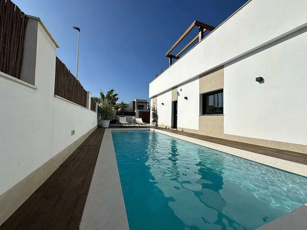 Bassein - Luxury Semidetached House with Pool in Santiago de la Ribera
