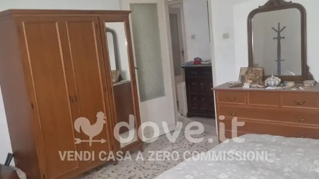 Magamistoad - Three-Bedroom Apartment with Balcony in Messina