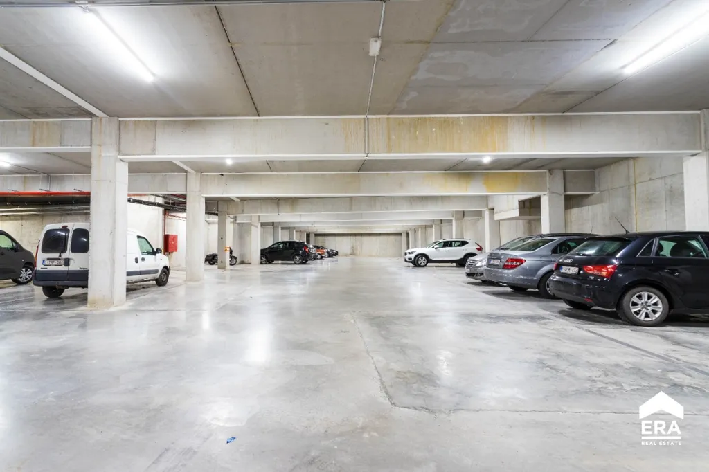 Garage - Parking Space in Centre Roeselare