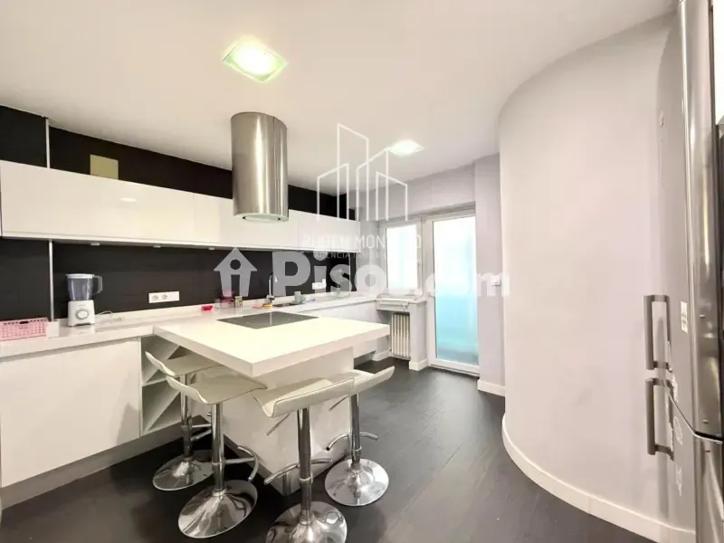 Köök - Student Flat with Balcony in Avenida de Mirat