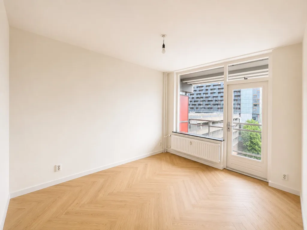 4-toaline korter asukohas Rotterdam