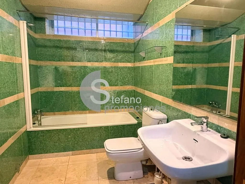 Bathrooms - Chalet with Terrace in Pedregalejo, Málaga