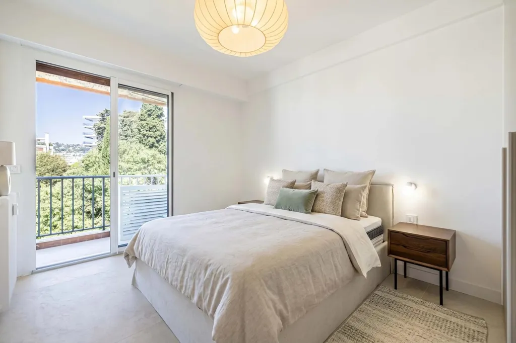 Chambres - Appartement Rénové avec Terrasse à Nice - Cimiez