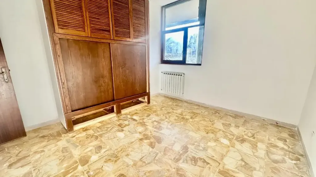 Pièces - Apartment with Private Garden in Carrara