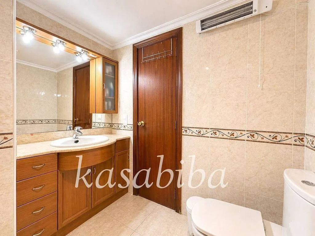 Salles de bain - Apartment with Large Terrace in Estramurs