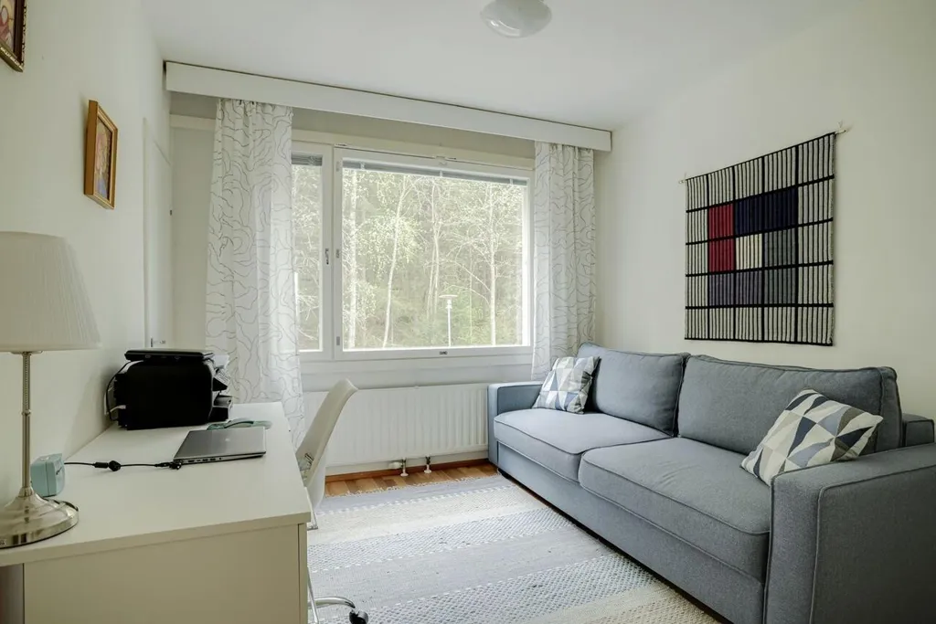 Elutuba - Spacious Triplex with Balcony in Kivimaan