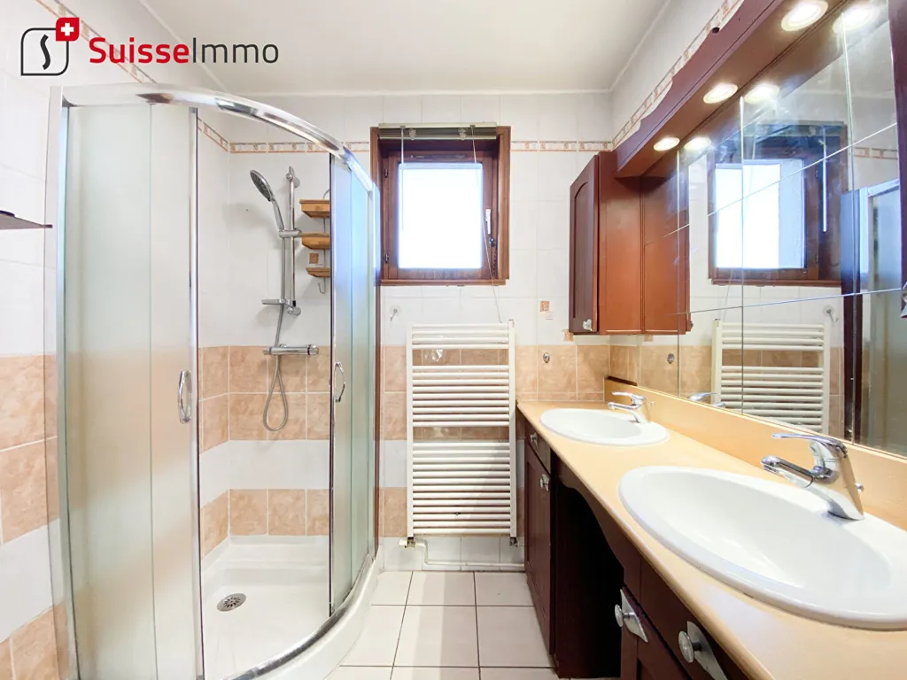 Salles de bain - Maison avec Terrasse à Courcelles-lès-Montbéliard