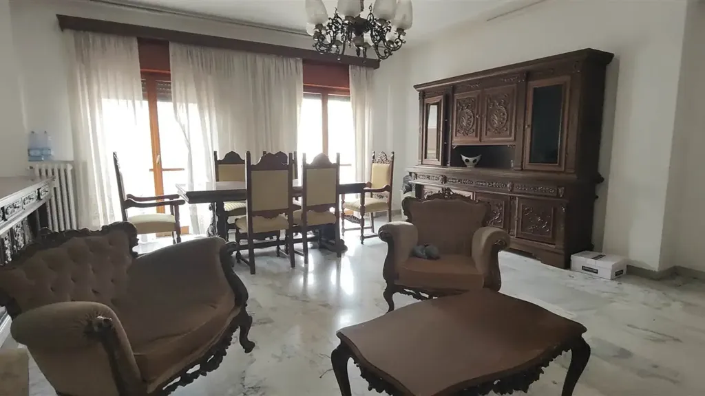 Söögituba - Spacious Apartment with Balconies in Cosenza