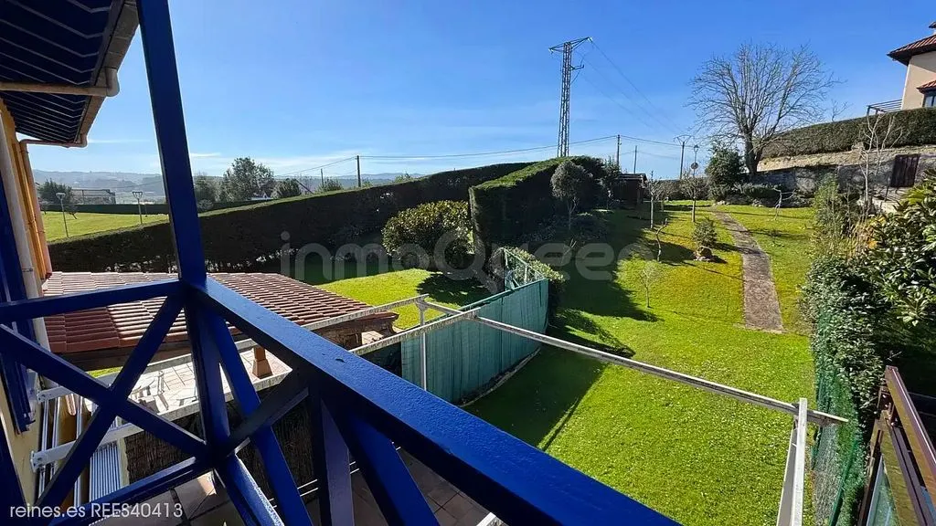 Aed - Terraced House with Pool in Comillas