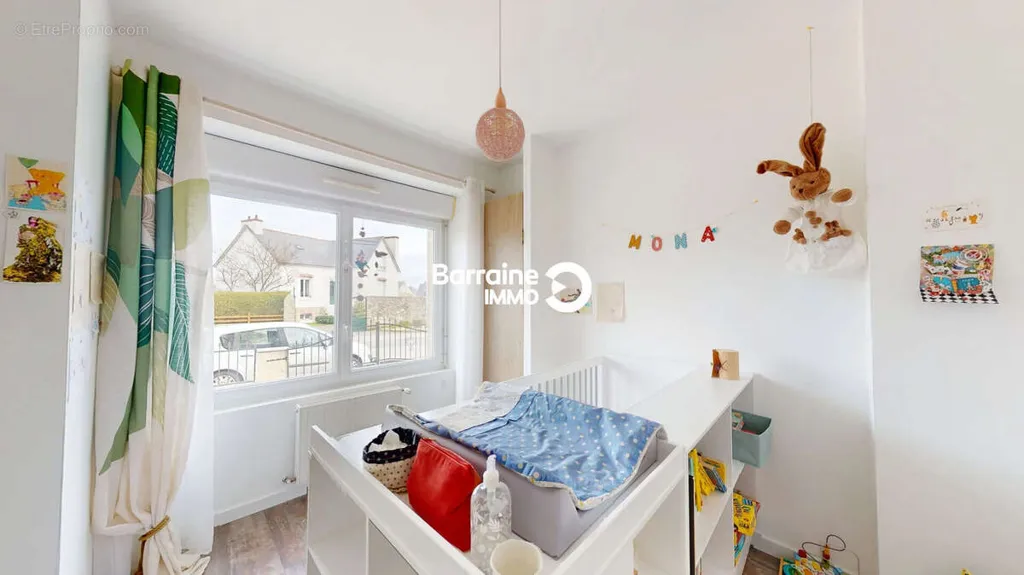 Bedrooms - Townhouse in Stone with Garden in Baud