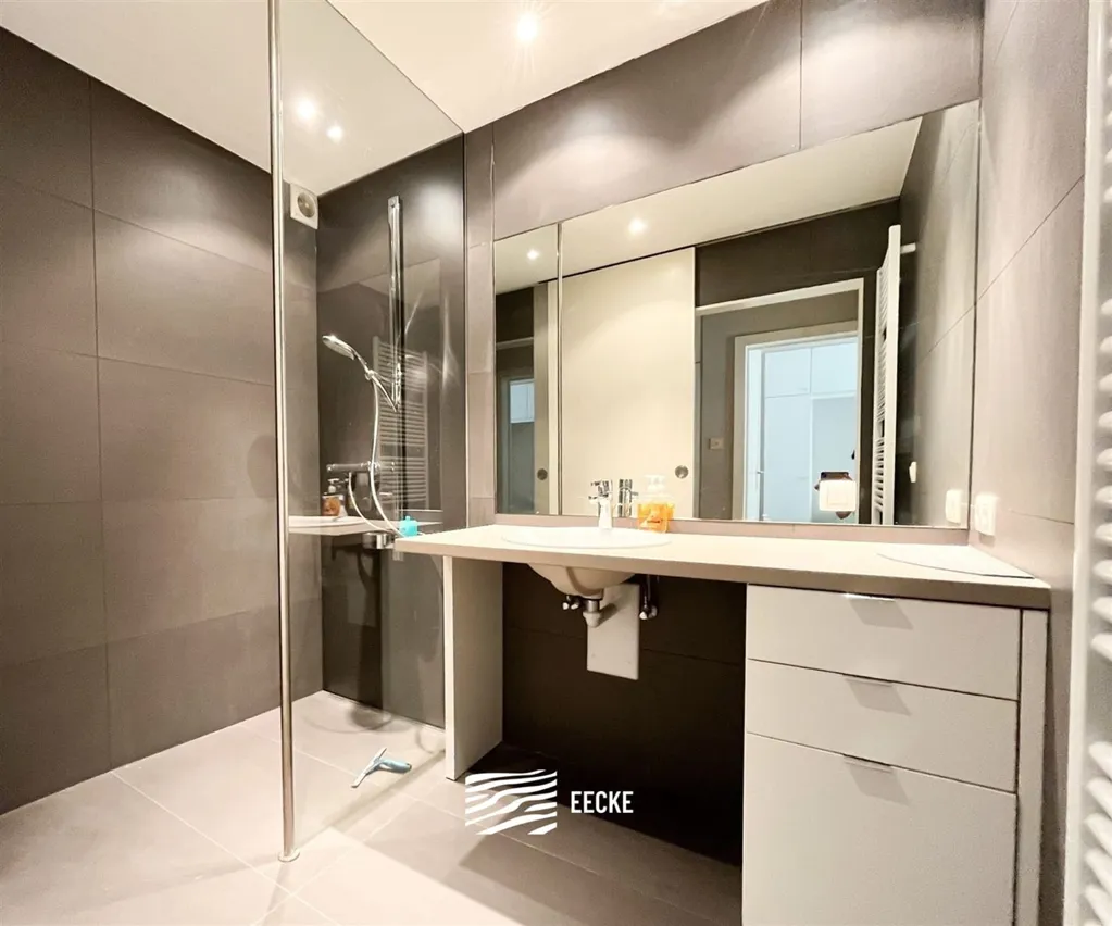 Vannitoad - Spacious Sea View Apartment in Res. Ambassade B