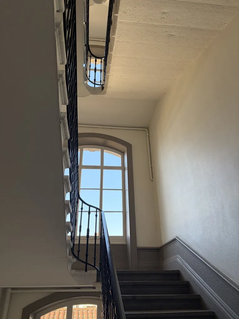 Pièces - Appartement T3 avec Cachet dans Immeuble Bourgeois à Vienne