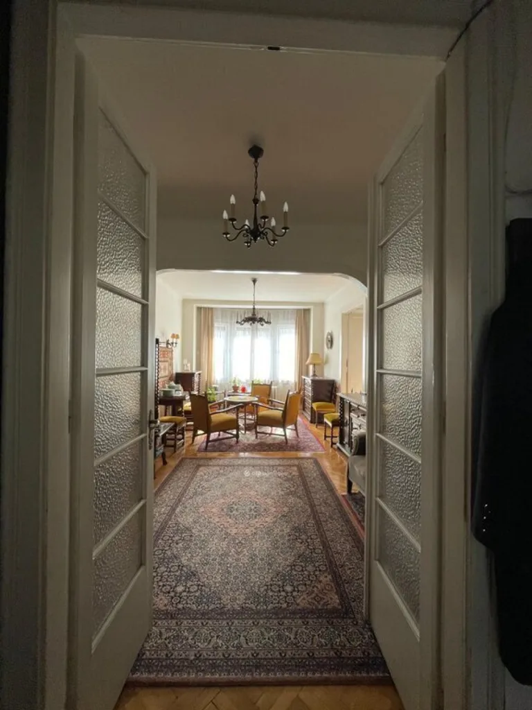 Ingresso - Bauhaus Flat with Balcony in Budapest XIII