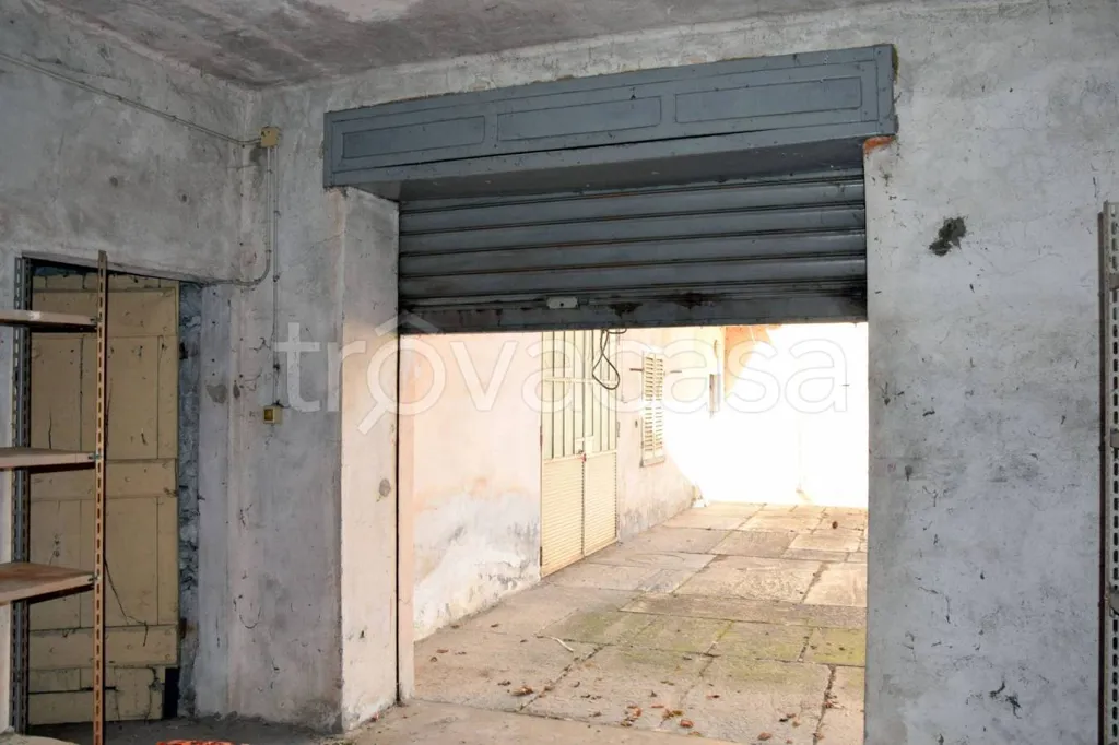 Garage - Detached House with Garden in Bussoleno