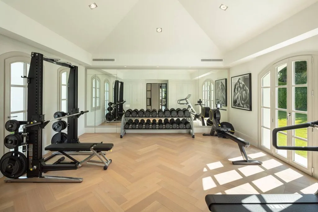Toad - Luxury Villa with Golf Course View in Marbella