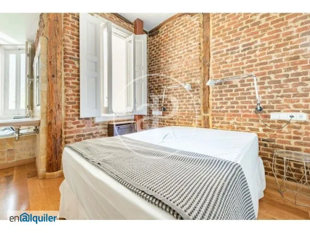 Bedrooms - Apartment with Ascensor in Salamanca, Madrid