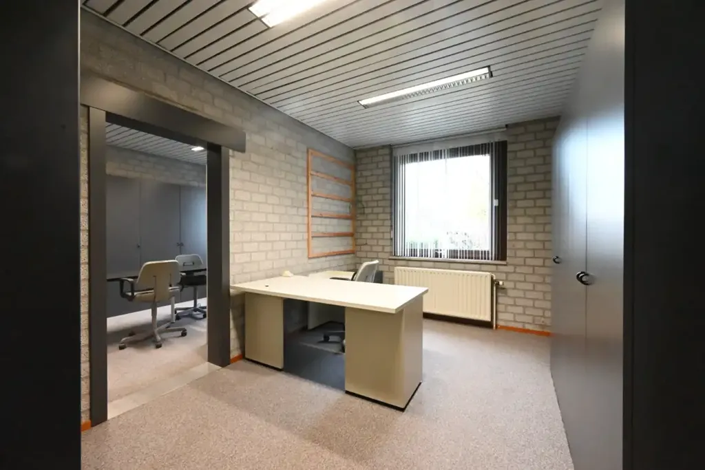 Bureau - Locaux Commerciaux à Roeselare avec Parking