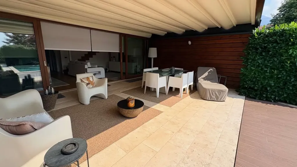 Terrace - Modern Villa with Pool in Vittorio Veneto