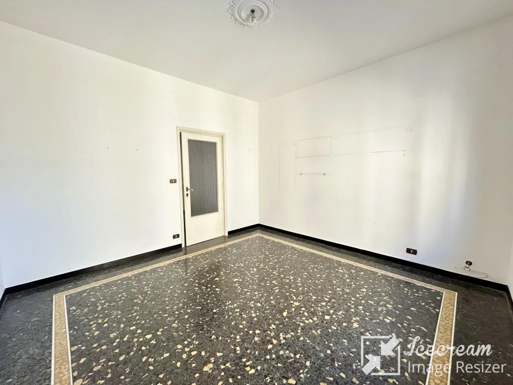 Pièces - Spacious Apartment with Balcony in Acqui Terme