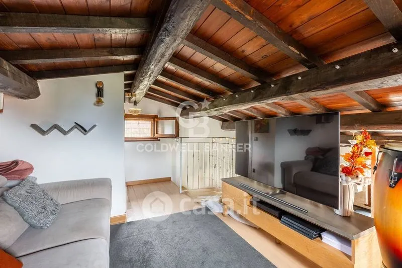 Soggiorno - Rustic Umbrian Casale with Two Units in Perugia