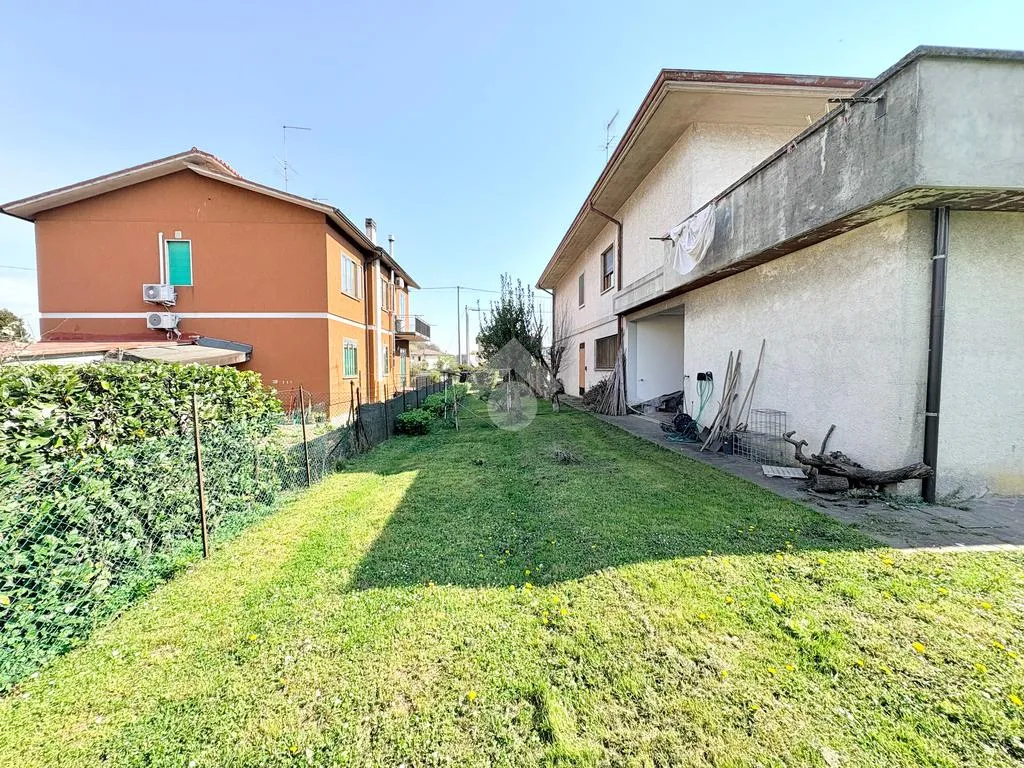 Jardin - Prestigious Villa with Garden in Creazzo