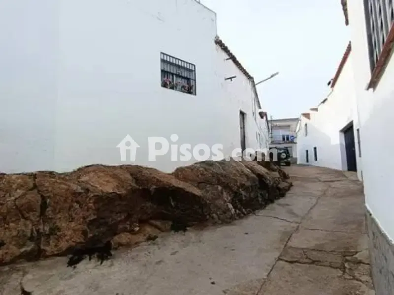 Jardin - Adjoined Houses with Rock Feature in Cabeza La Vaca