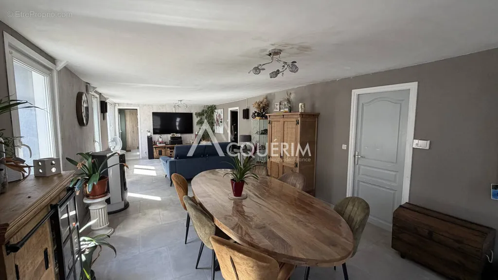 Sala da pranzo - Detached House with Garden in Carvin