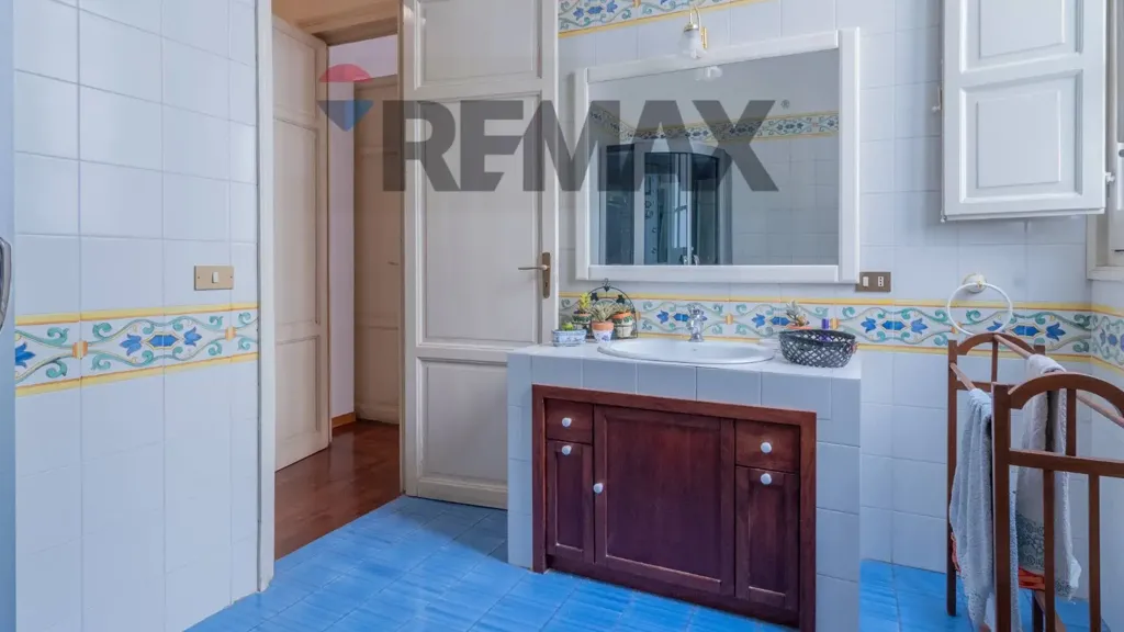 Vannitoad - Two-Level Apartment with Balcony in Palermo